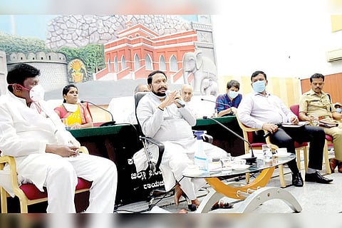 220520 Raichur ZP Office Officers Meeting DCM Savadi