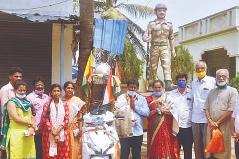 Davanagere Honnali, nyamathi, Corona, Awareness, Felicitate,
