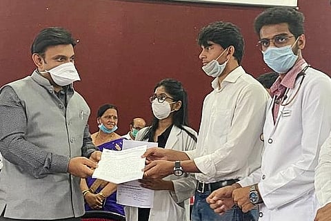 Davanagere JJM Medical College, Postgraduate Students, Scholarships,