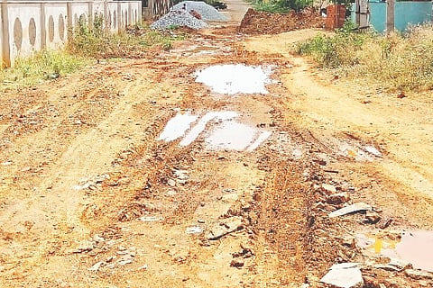 Davanagere Jagaluru, road, ruin, rain, madd, repair,