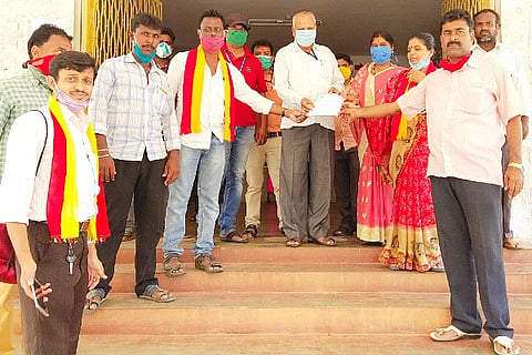 Davanagere jagaluru, Illegal, sand, mining, protest,