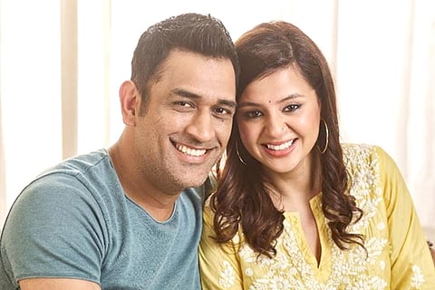 Dhoni-advises-web
