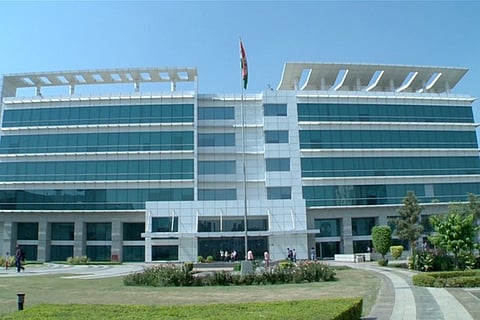 HCL