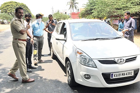 HUN-MAY-17-1(CHECKPOST AT HUNSUR)