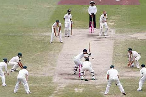 Test-Cricket_web