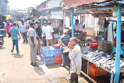 h17-Fish Market 2