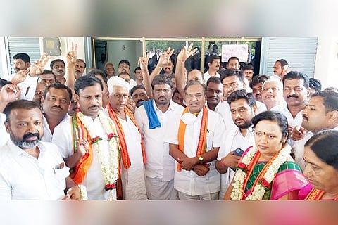 01062020 Gangavati APMC President Elected
