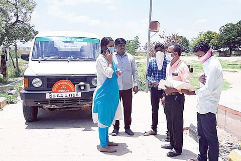 050620 Jamapura Quarantine Tahasildar Kavita Visit