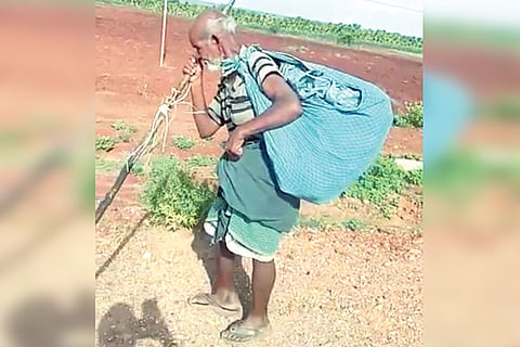 090620 Ballari Old Citizen Go By Walk