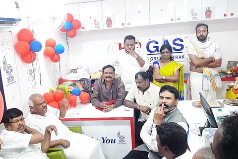 10 Srinivaspur 2+1