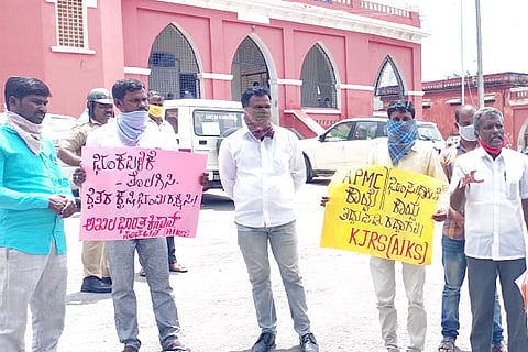 Raichur Remove Land Reform Act Protest