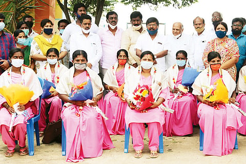 26 Nela Ph 01 Asha Workers Abhinandane