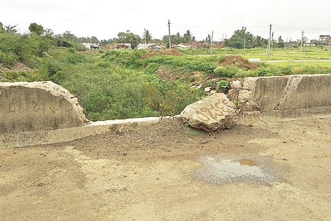 26 hkr 01