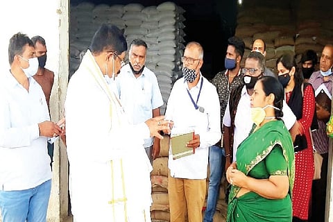 Hoodi Godamu