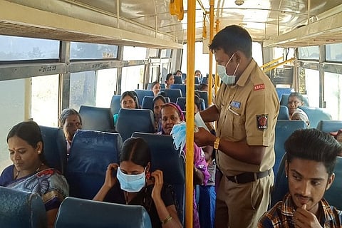 KSRTC Bus Conductor gets notice for passangers mistake