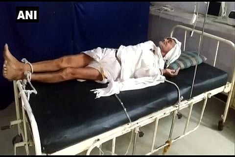 Shajapur 80 yr old tied to hospital bed for non payment 7 June 20