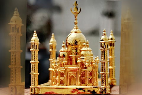 gold tajmahal
