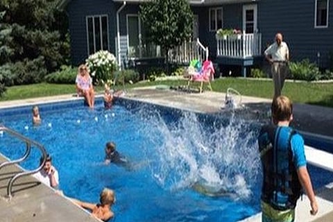 swimmingpool