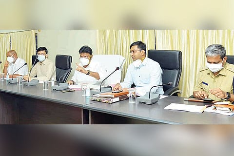 18072020 Bellari Minister Anand Singh meeting
