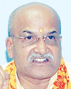 20 Dwd 10 Pramod muthalik