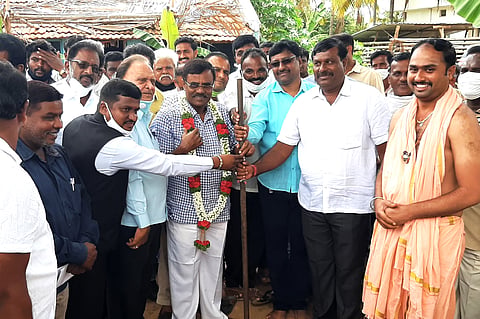 27Gubbi Photo 01