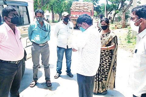 290720 Hadagali Raction Distributer Calss