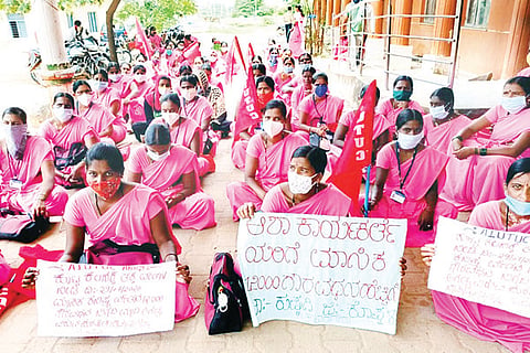 290720 Kushtagi Asha Workers Protest