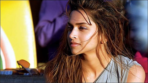 848041-deepika-cocktail