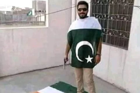 Factchek Pak Flag
