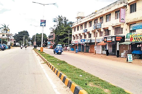 HUN-JULY-12-1(LOCKDOWN AT HUNSUR)