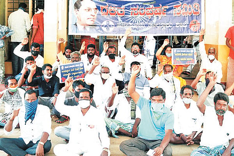 HUN-JULY-13-1(DSS STRIKE)