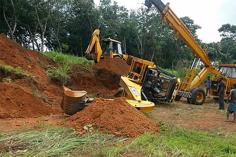 JCB-top