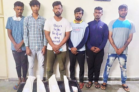 RX RAVI TEAM ROWDY