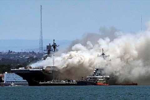 US NAVY SHIP