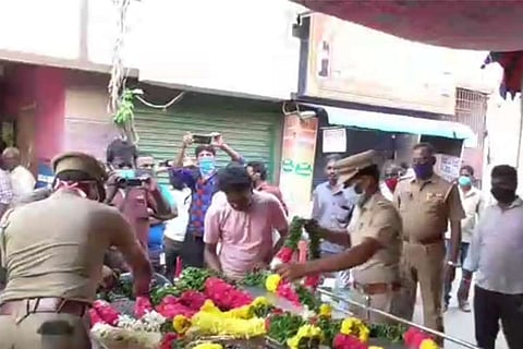 chennai cops- oldman last rites