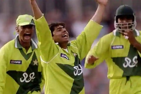 saqlain mushtaq