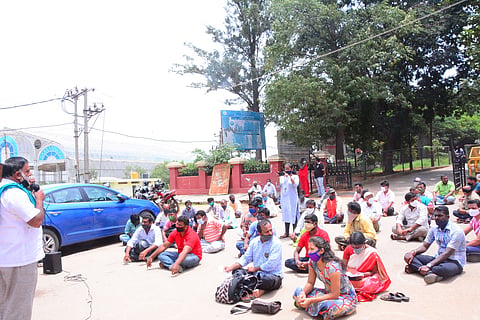 26Tmk_Pragatipara_Protest