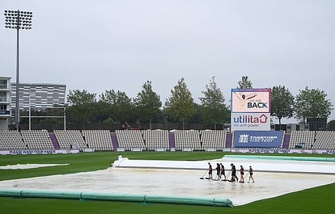 eng and pak match for web