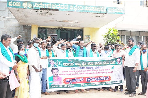 07Tmk_Raithara_Protest