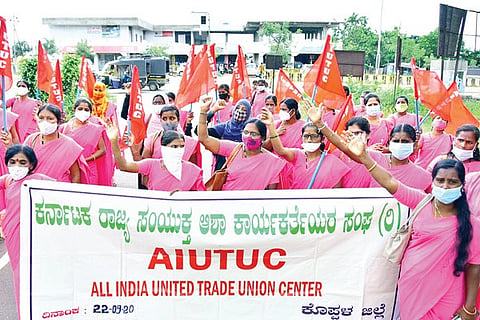 220920 Koppal State Sayukta Asha Workers Protest