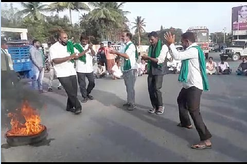 Farmers protest-dance