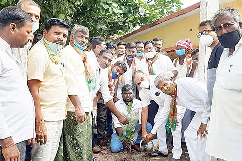 Gangavati Sharanabasaveshwara Camp BJP Cleaning Programme