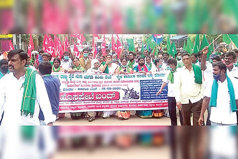 Hosapete Farmers Band Protest
