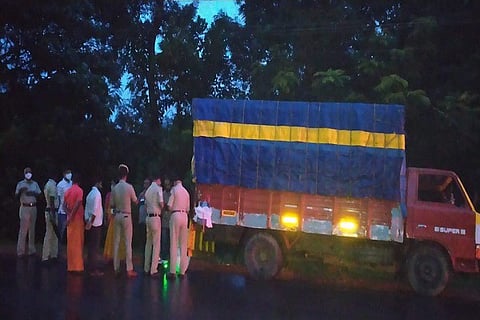 Lorry sized with rice puttur