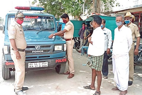 Yalaburga Police Mask Fine