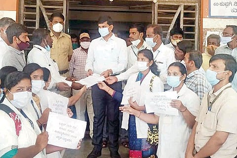 03102020 Kustagi Leasing-outsourcing employees protest