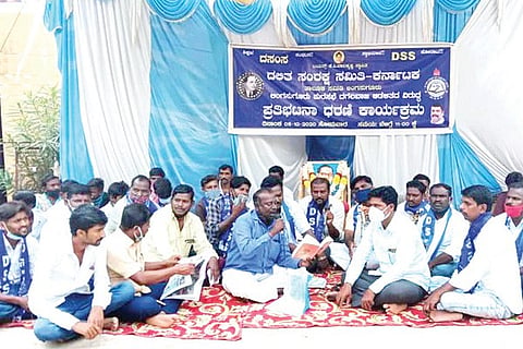 051020 Lingasuguru Dalit Samiti Protest