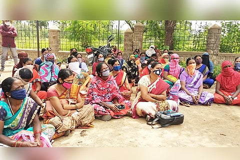 07102020 Koppal Bisiyuta workers protest