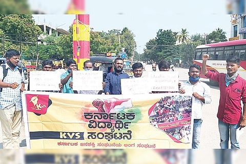 241020 Gangavati KVS Protest