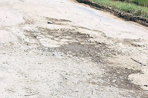 271020 Kotturu Ujjaini Road Dig